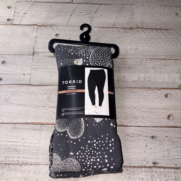 Torrid  Full Length Signature Waist Premium Love Heart  Periscope Leggings 4X - Picture 3 of 16